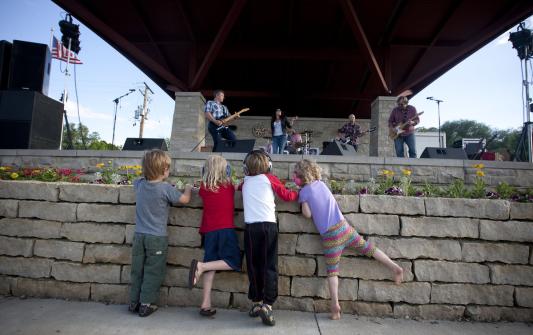 Milwaukee Tosa Tonight Concert Series
